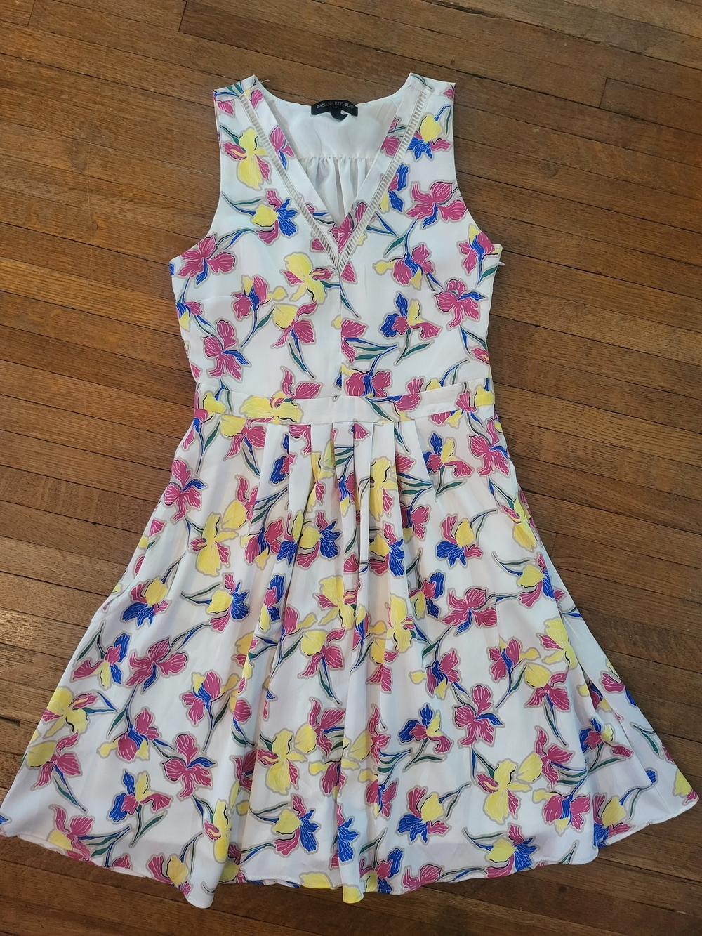 Banana Republic Floral V-Neck Dress with Pink, Yellow & Blue Blossoms - Pockets